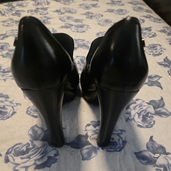Calvin Klein Black Leather Platform Heel Pumps - Picture 8 of 15